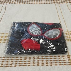 New - In Package - Boys Miles Morales Spider-Man Costume Size Kids Large (5-6T)
